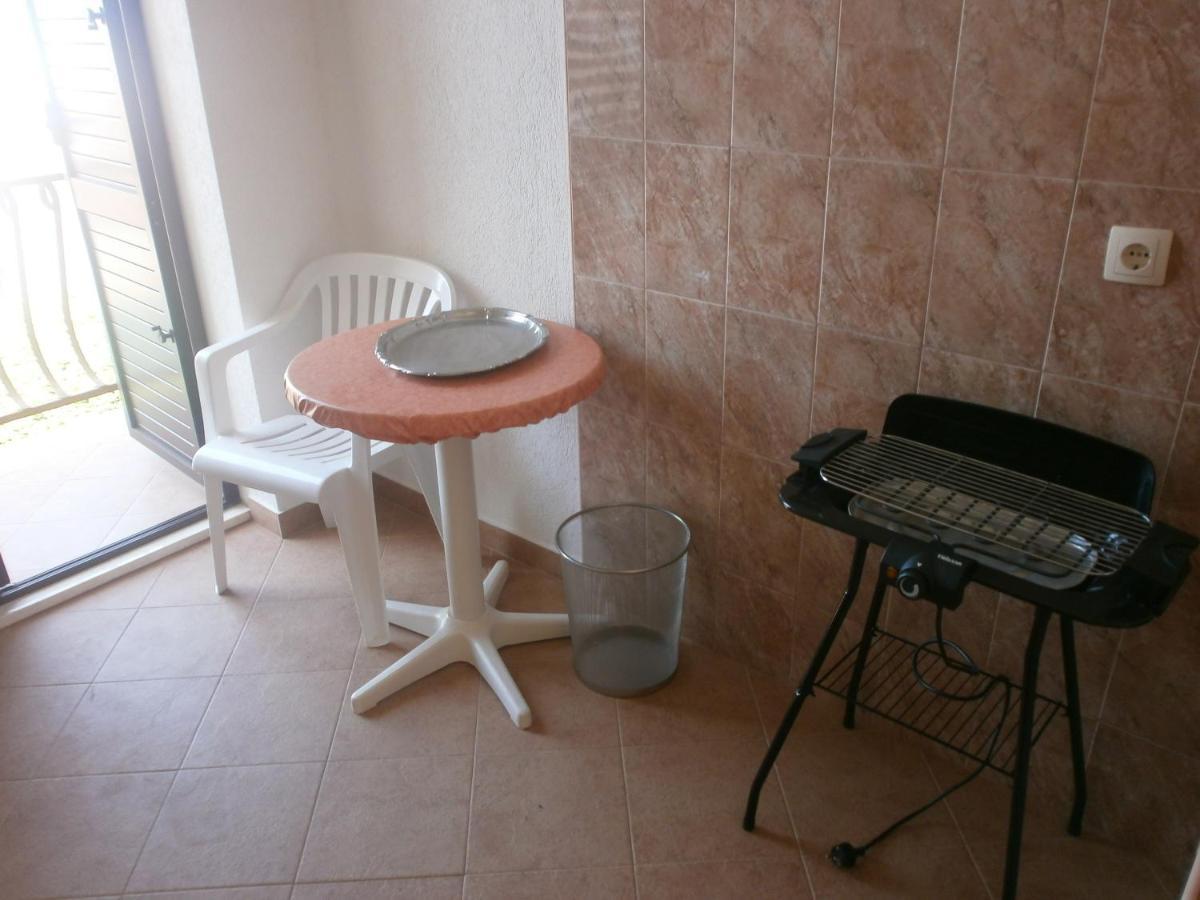 Apartments By The Sea Podgora, Makarska - 12326 Kültér fotó